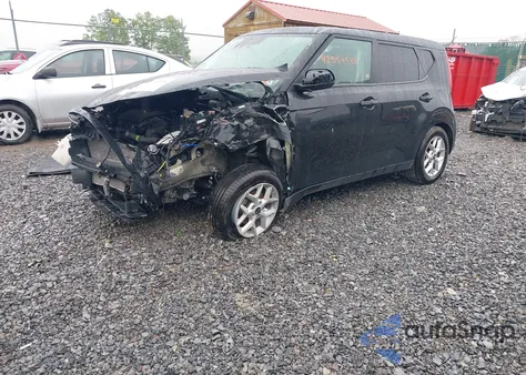 2021 Kia Soul S z USA, uszkodzony, nr VIN KNDJ23AU1M7133493